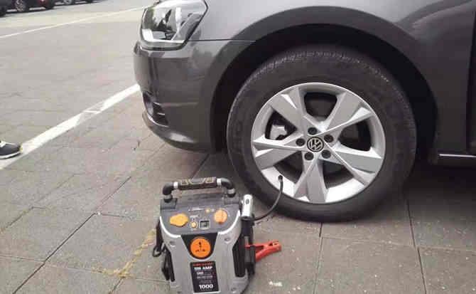 覃塘区汽车搭电案例